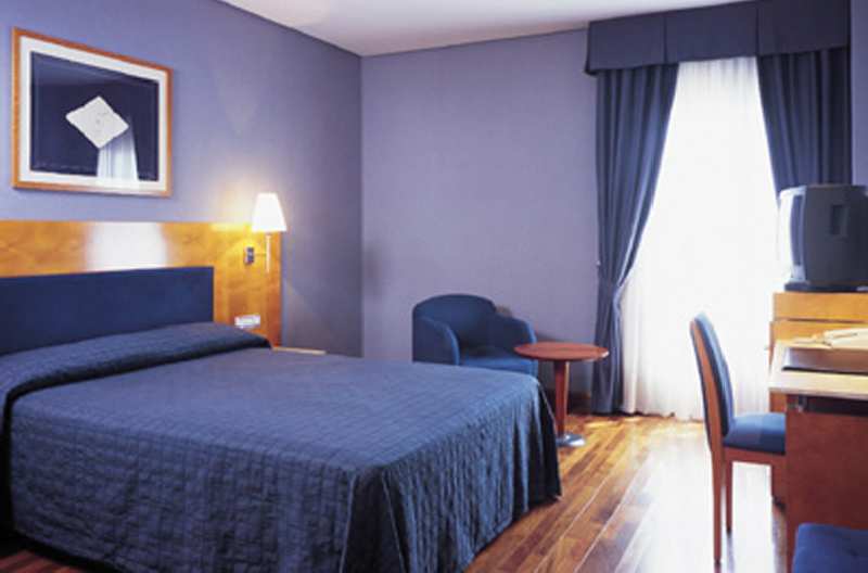 Nh Ciudad De Cuenca Hotel Cuenca  Szoba fotó